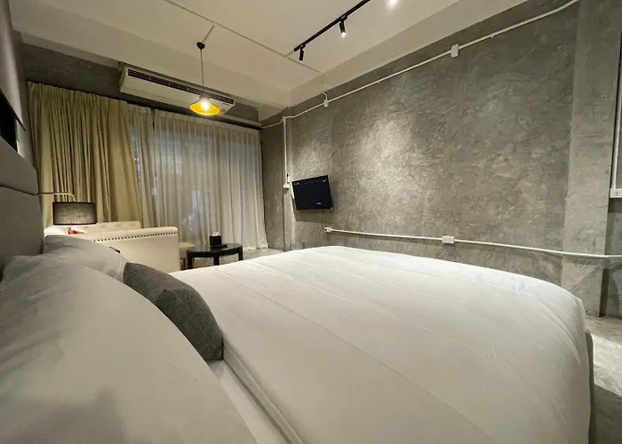The Loft House Sathorn 9 曼谷