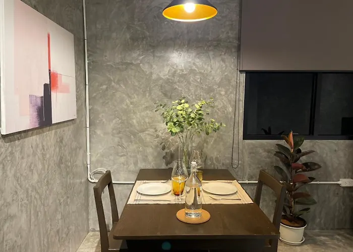 The Loft House Sathorn 9 * 曼谷