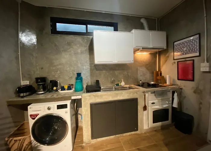 The Loft House Sathorn 9 *